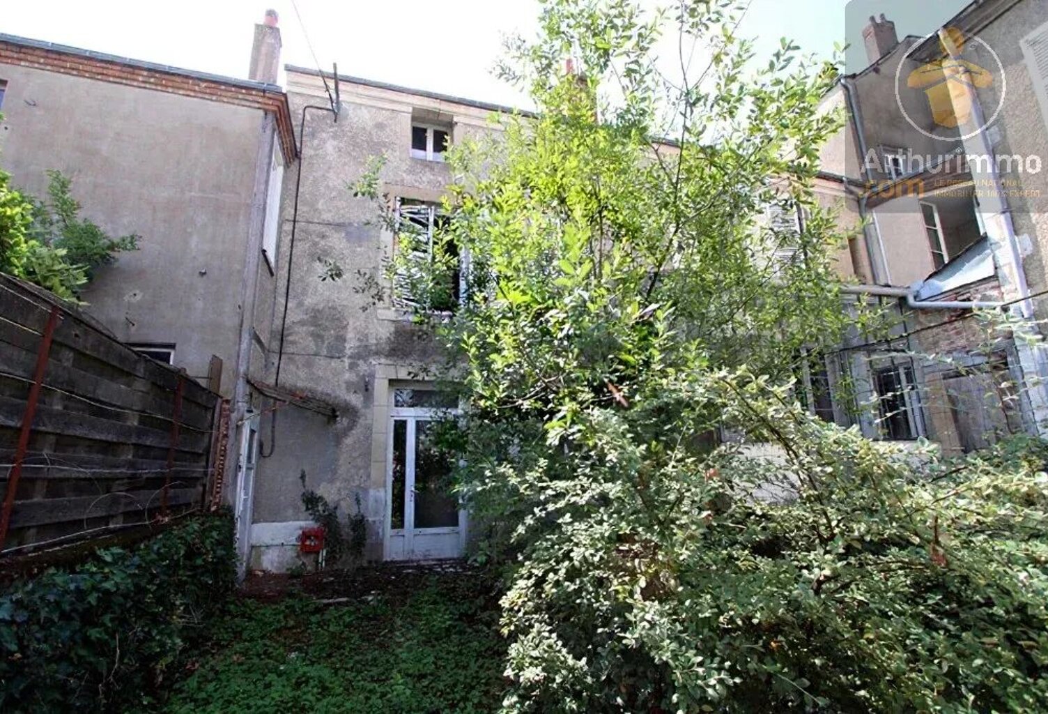 Maison au cœur de Beaugency avec jardin, prête à être rénovée ! À 30 minutes de Blois, 25 km d'Orléans, à 2 heures de Paris — photo 1