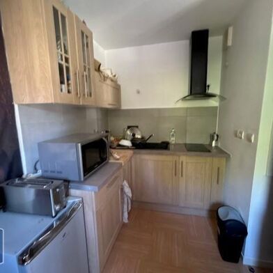 Appartement 1 pièces 330 €