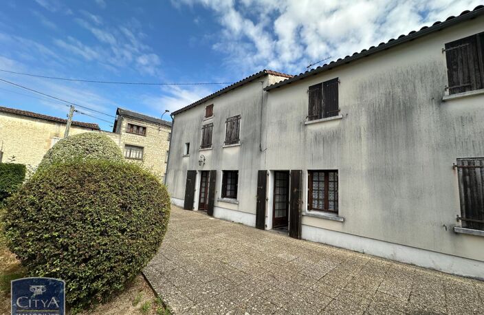 Vente maison 4 pièces 146 m² Niort (79000) — photo 2