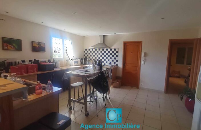Vente maison 6 pièces 160 m² Puissalicon (34480) — photo 2