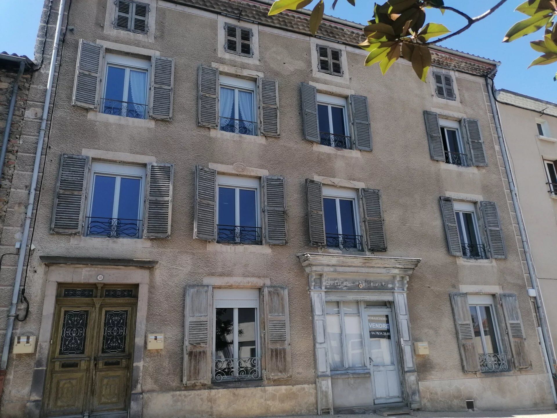 Immeuble 16 pièces 400 m² · à Ardes · 400 m² · 99 000 €