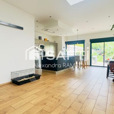 Maison 7 pièces 359200 €