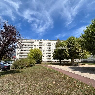 Appartement 3 pièces 893 €