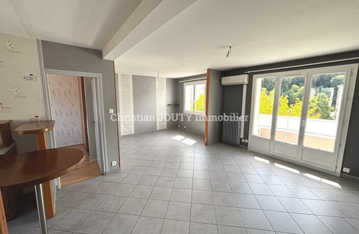 F4 — photo 2