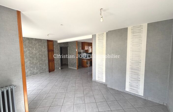 F4 — photo 3