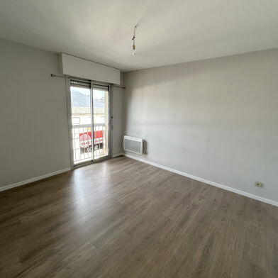 Appartement 2 pièces 375 €
