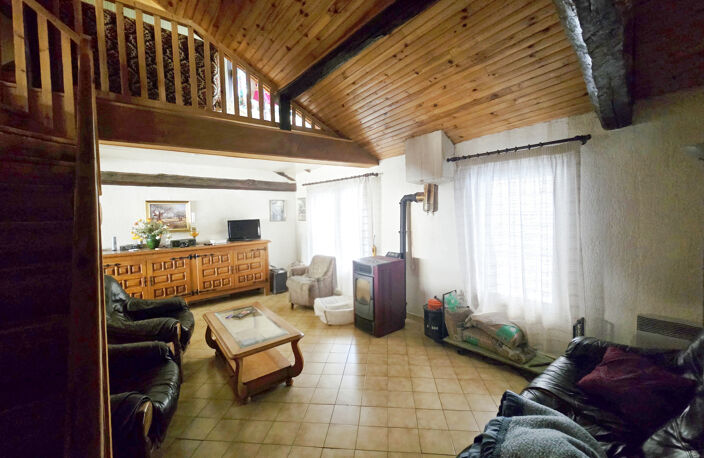 Barcelonnette centre : Duplex T4 - Potentiel et charme de l' — photo 2