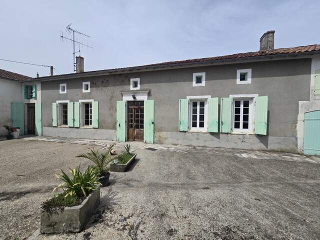 Charentaise de 3 pièces principales — photo du bien