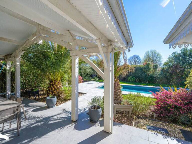 Contemporaine de 5 pièces principales — photo 1