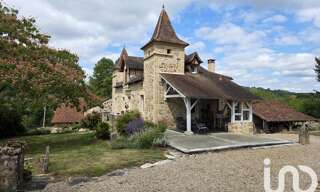 Maison 9 Pièces 221 m² à vendre à Figeac (46100)