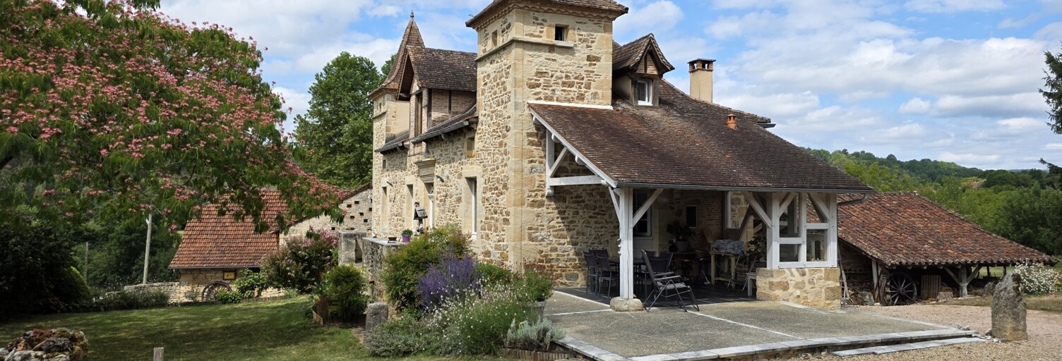 Maison 9 Pièces 221 m² à vendre à Figeac (46100)