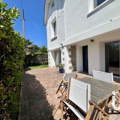 Maison 5 pièces 880650 €