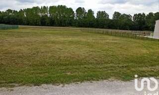 Terrain  1301 m² à vendre à Saint-Médard (17500)