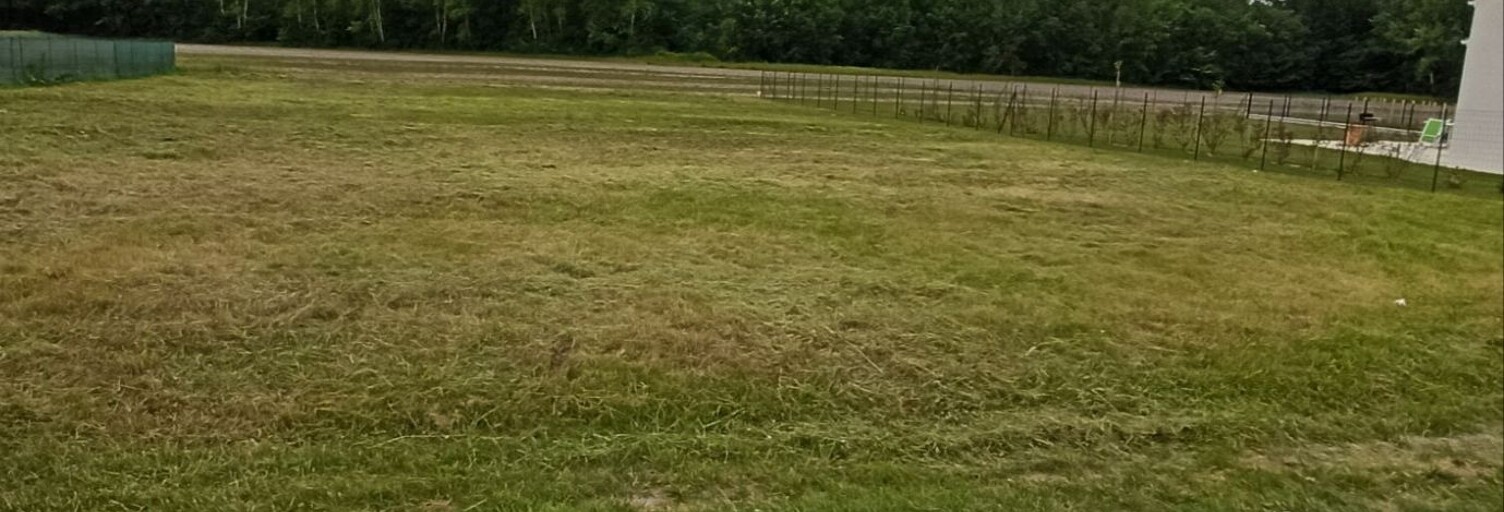 Terrain  1301 m² à vendre à Saint-Médard (17500)