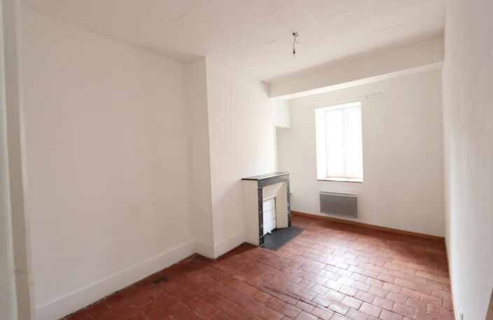 Coeur de ville, appartement T2 rénové — photo 4