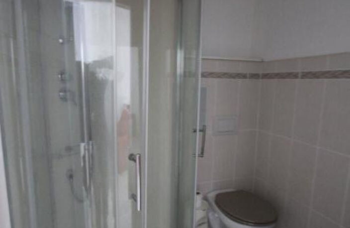 Coeur de ville, appartement T2 rénové — photo 5