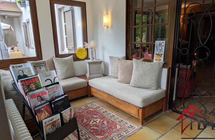 Propriété   - Chambre d'hôtes / hôtel à reprendre   prête à — photo 4
