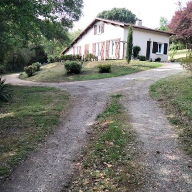 Maison 5 pièces 1200 €