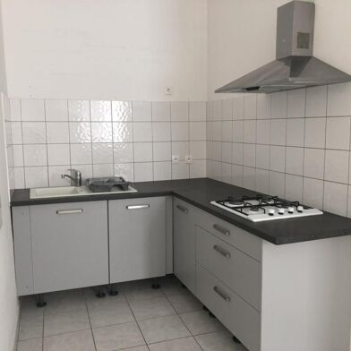 Appartement 3 pièces 750 €