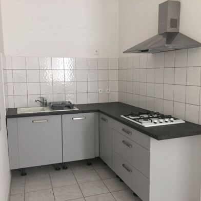 Appartement 3 pièces 750 €