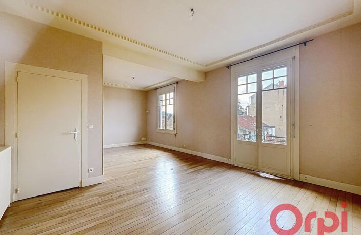VICHY - QUARTIER FRANCE - T3 - 2 BALCONS - 112 m2 — photo 2