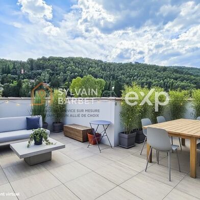 Appartement 4 pièces 275000 €