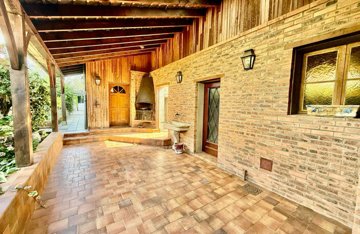 Maison à vendre 10 pièces VARENNES VAUZELLES (58) — photo 2