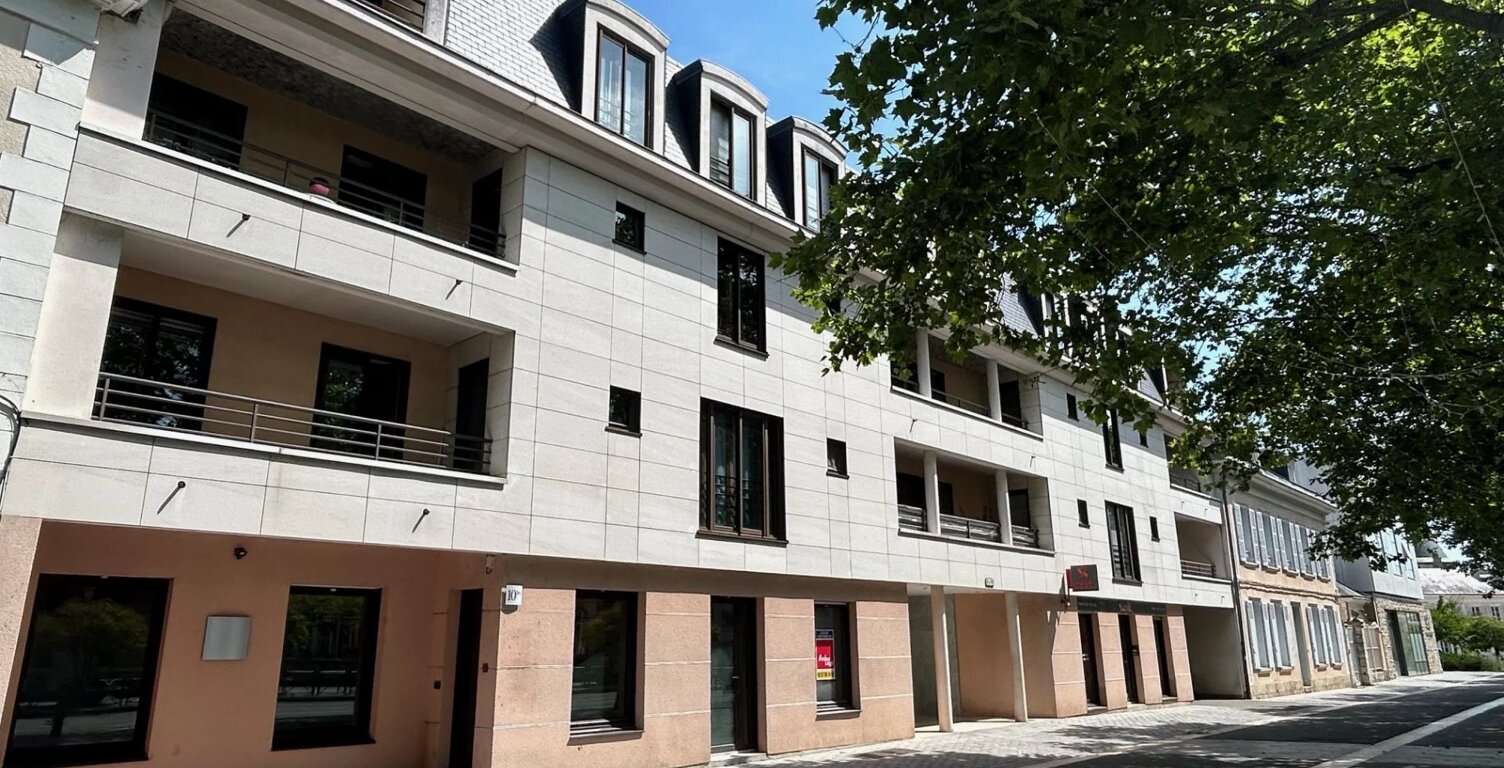 A LOUER - Appartement 3 pièces CHARTRES avec garage et terrasse — photo 1
