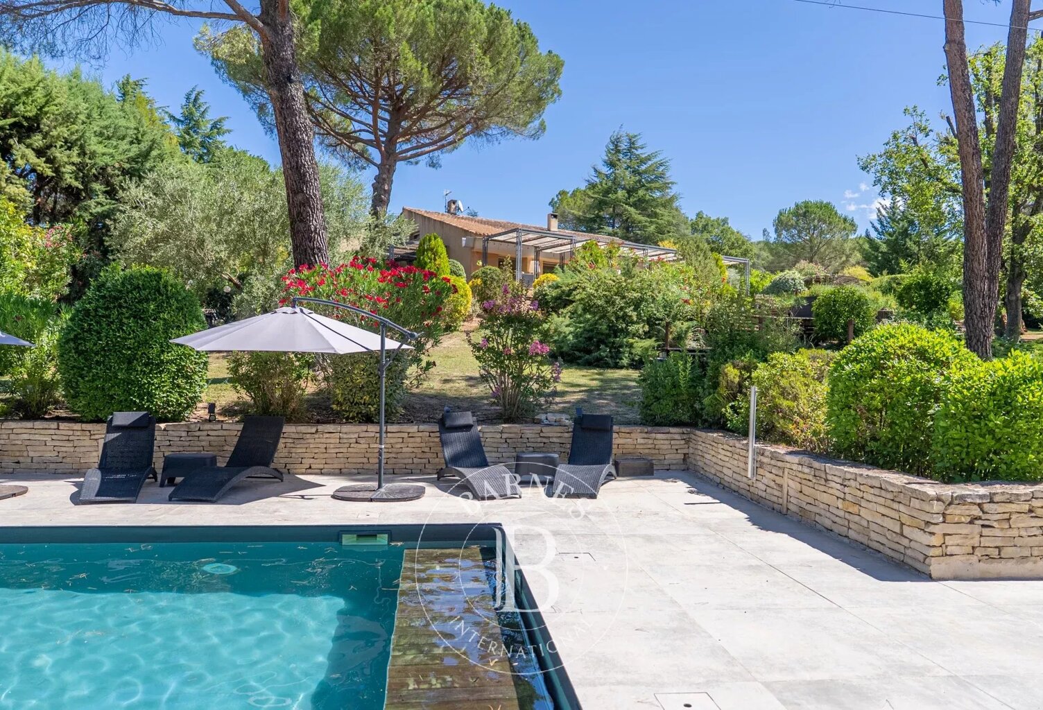LUBERON SUD - LA TOUR D'AIGUES - MAISON 212M2 - 5 CHAMBRES - STU — photo 1