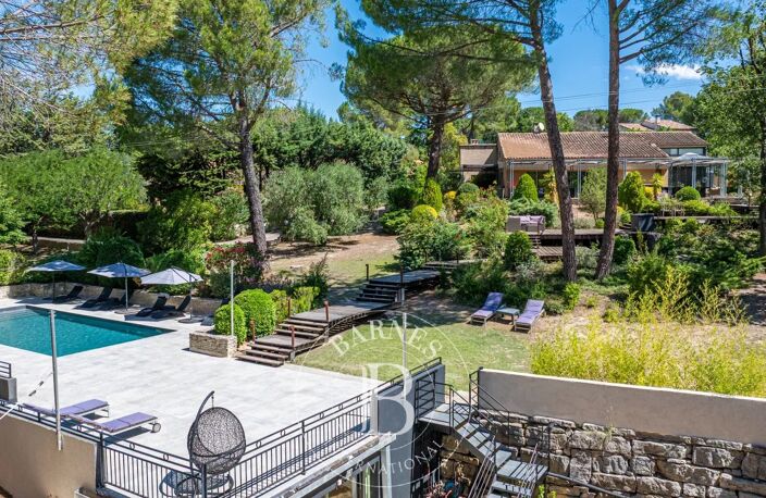 LUBERON SUD - LA TOUR D'AIGUES - MAISON 212M2 - 5 CHAMBRES - STU — photo 4