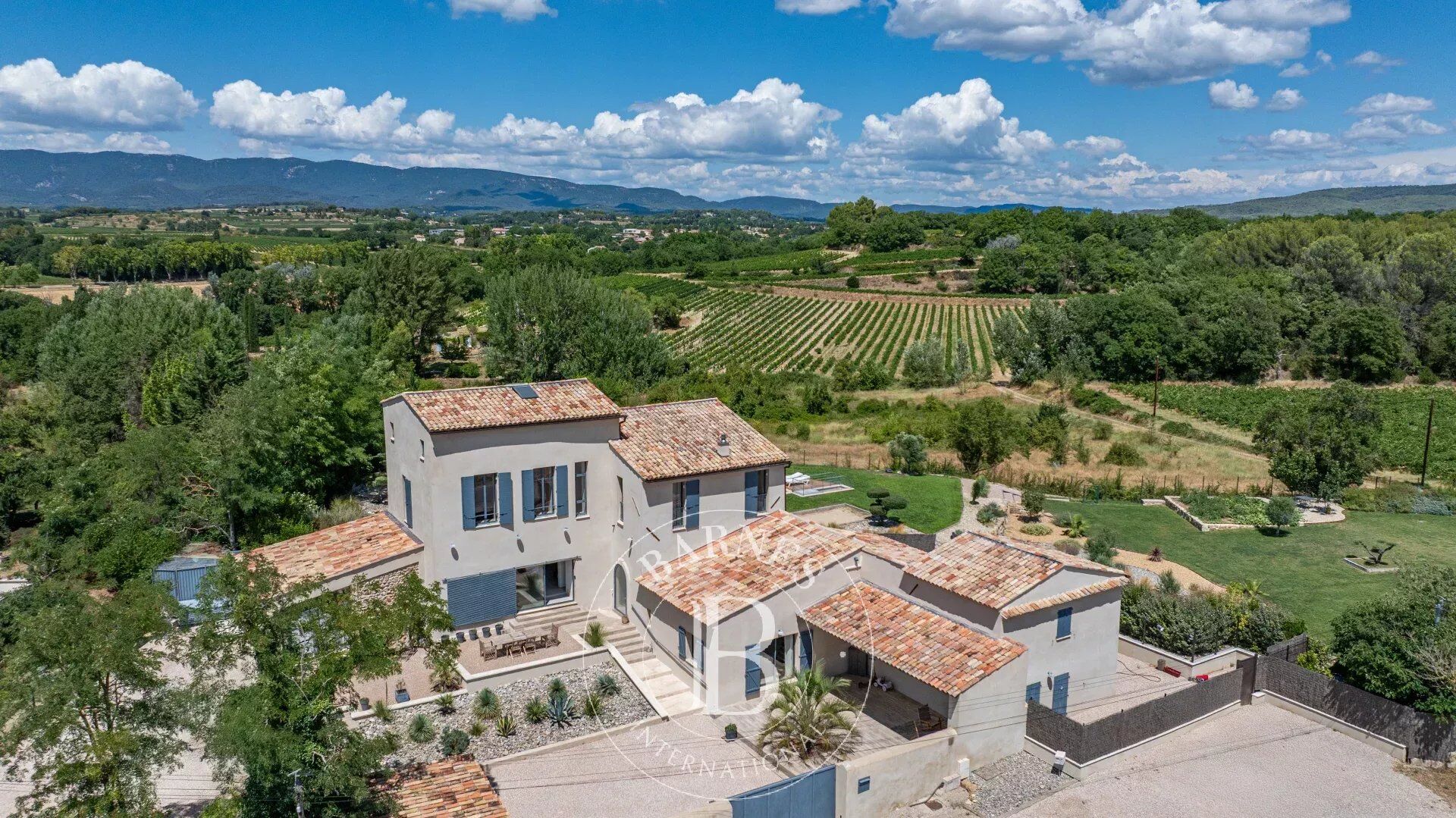 Propriété  T15 à vendre Lourmarin 84160