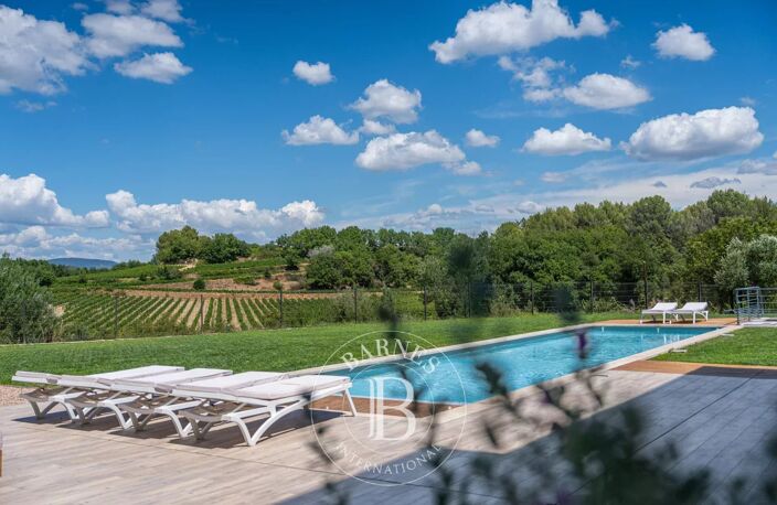 LUBERON SUD – LA TOUR D’AIGUES – PROPRIÉTÉ RÉNOVÉE AVEC MAISON I — photo 2