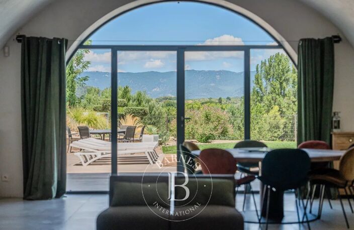 LUBERON SUD – LA TOUR D’AIGUES – PROPRIÉTÉ RÉNOVÉE AVEC MAISON I — photo 4