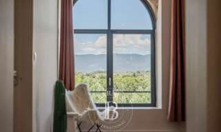 Maison 15 Pièces 400 m² à vendre à Lourmarin (84160)