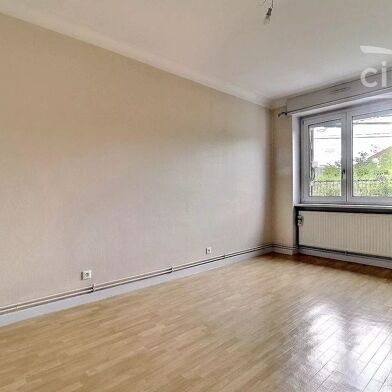 Appartement 3 pièces 560 €