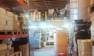 Local industriel  330 m² à vendre à Puissalicon (34480)