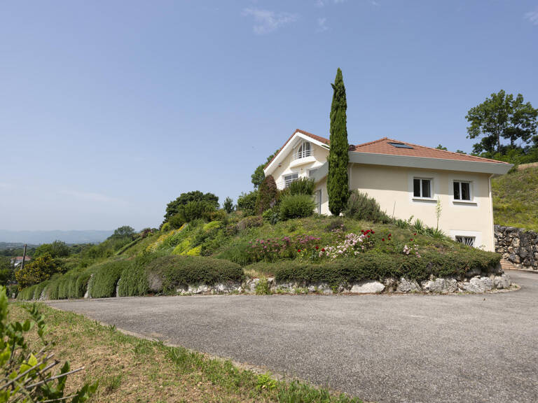 Maison 7 pièces 236 m² — photo 1
