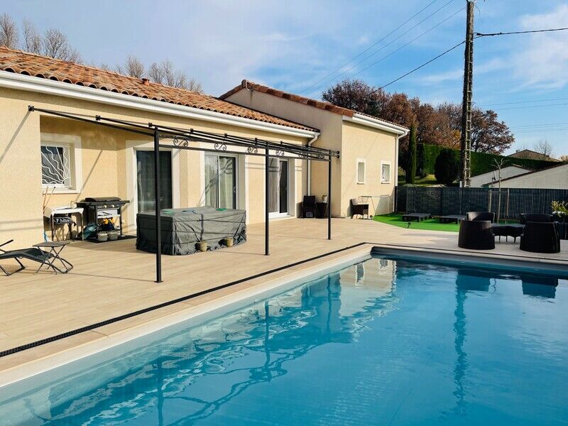 Villa / Maison  T5 à vendre Chavannes 26260