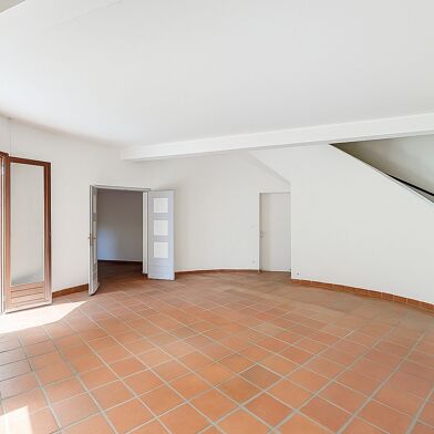 Maison 8 pièces 400000 €