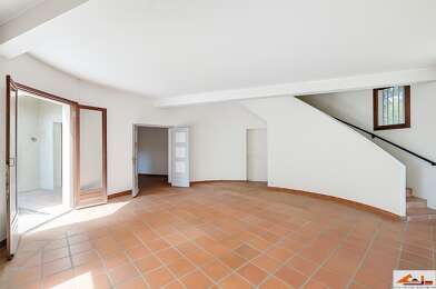 Maison 8 pièces 400000 €