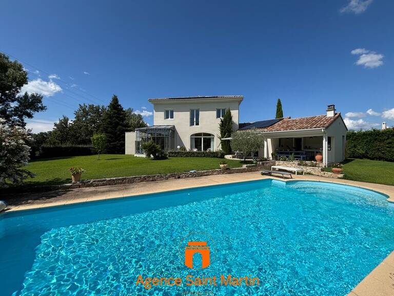 Villa — photo 1