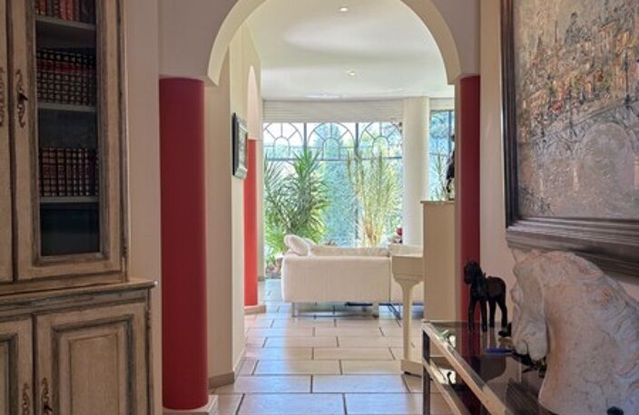 Villa — photo 4