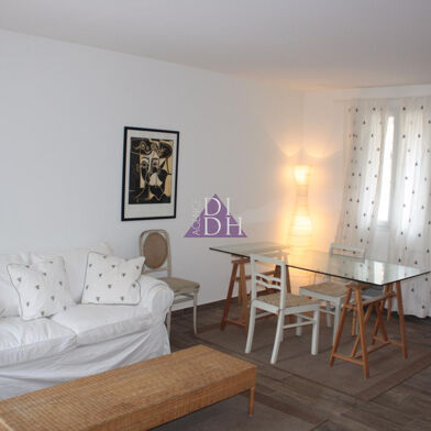 Appartement 3 pièces 880 €