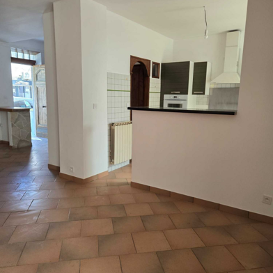 Maison 5 pièces 1900 €