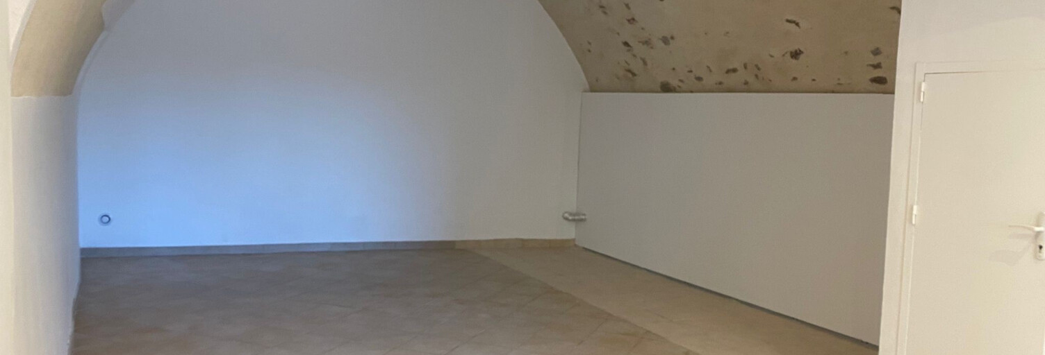 Commerce  41 m² à louer à Peynier (13790)