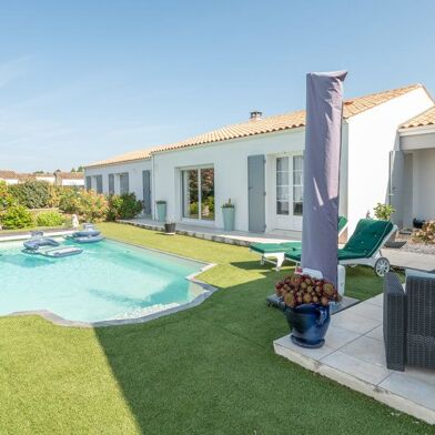 Maison 6 pièces 628200 €