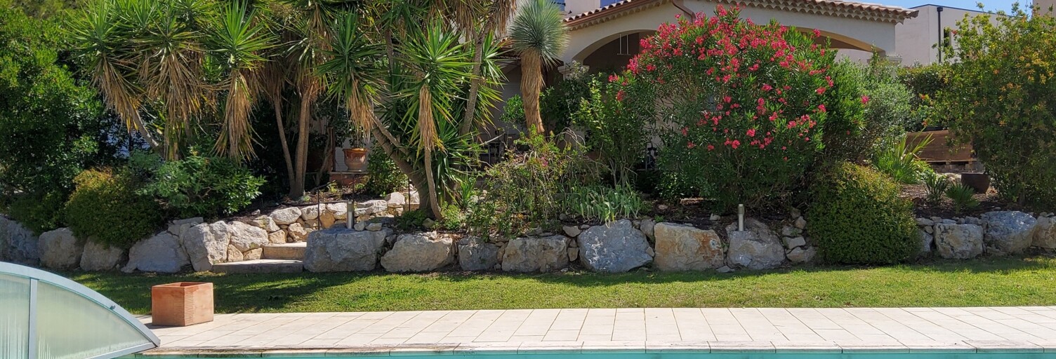 Maison 7 Pièces 236 m² à vendre à Beaucaire (30300)