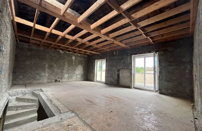 Vente maison 3 pièces 76 m² Décines-Charpieu (69150) — photo 2