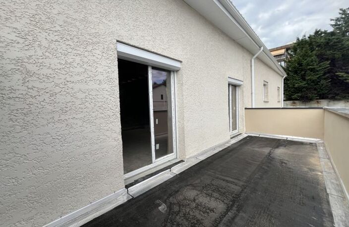 Vente maison 3 pièces 76 m² Décines-Charpieu (69150) — photo 3