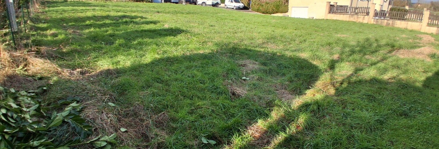 Terrain  844 m² à vendre à Perreuil (71510)